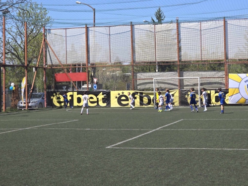 01d8bf12-1173-4493-ae82-af72a280e06a