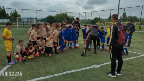 IMG-724ff702245ce42beae6a5a8a946af6e-V