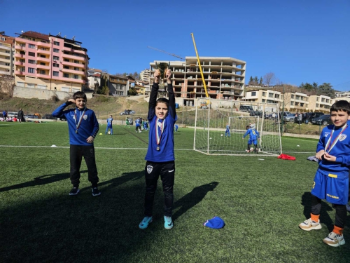 IMG-9f1163855a75fa698d93c3e650a761d7-V