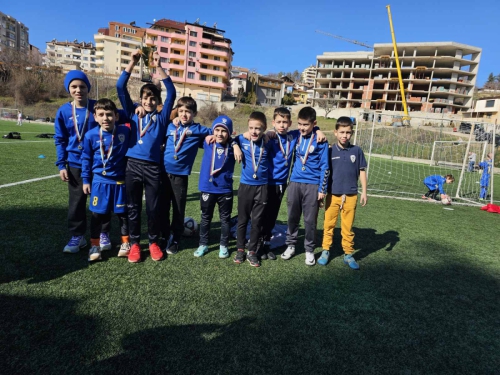 IMG-ef718f7f09095b27789ca645d9e65411-V