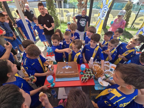 e6c2560f-6ef3-49d4-b397-7632262f4641