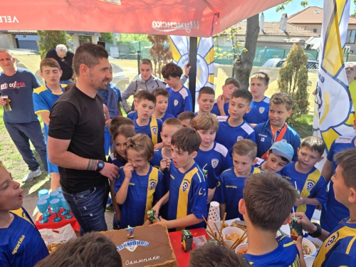 f04a5923-c293-4383-8e0e-a4d09067016f