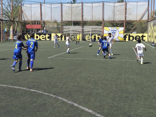 fadea826-937b-4065-a207-4ef9f7d4c76e